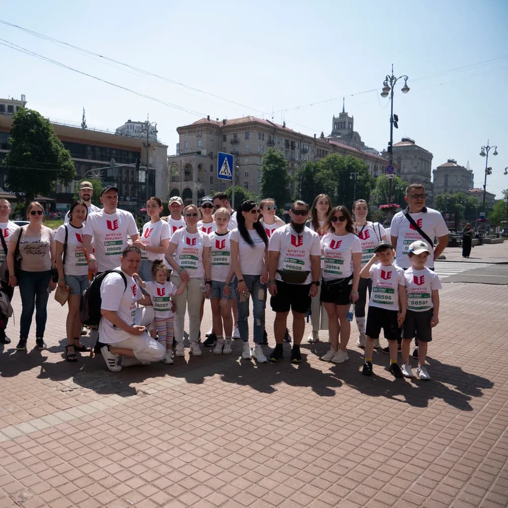 Атмосфера Пробігу під каштанами
